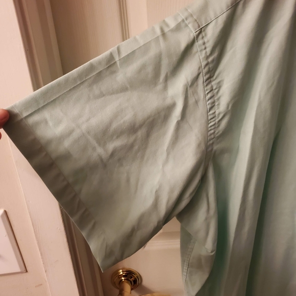 Men's Big&Tall Button Down Shirt - Picture 5 of 6